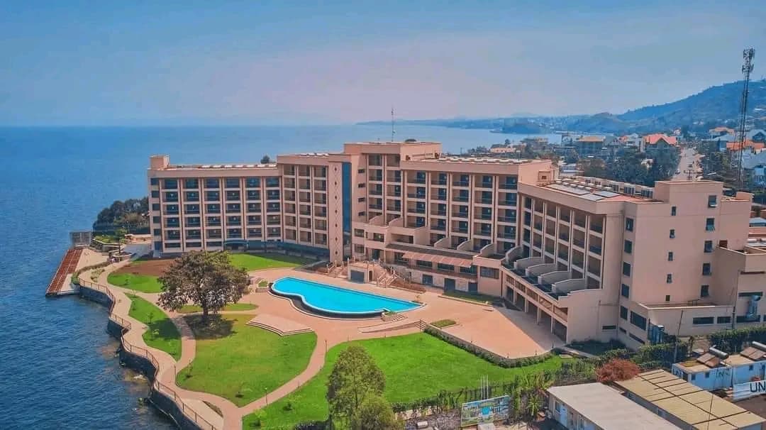 Hôtel Serena de Goma au bord du lac Kivu, photo de Dieula Iseva